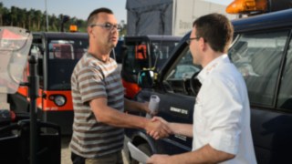 Consegna di carrelli elevatore a noleggio Consegna di carrelli elevatore a noleggio
