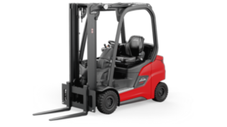 Forti, compatti e con una prestazioni senza pari: i carrelli elevatori elettrici controbilanciati Xi16 – Xi20 P convincono grazie a prestazioni uniche, una postazione di guida ergonomica e una versatilità sorprendente. Carrello elevatore elettrico Xi20 P di Linde