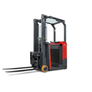 Il carrello elevatore elettrico E10 a marchio Linde Material Handling può essere impiegato in molteplici modi anche negli spazi più stretti. Il carrello elevatore elettrico E10 a marchio Linde Material Handling