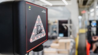 Linde Safety Guard in un magazzino