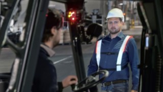 Il giubbotto segnaletico interattivo di Linde Material Handling