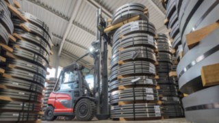 Il Linde X50 svolge il suo compito presso Layher in modo egregio.