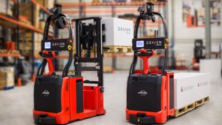 Carrelli elevatori autonomi a marchio Linde Material Handling con tecnologia di comando laser.
