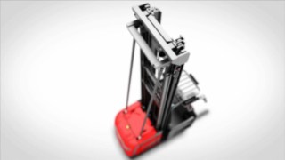 La serie prodotta modulare V di commissionatori verticali offre come optional sbarre inclinate laterali per un picking più semplice fino a 12 metri di altezza di presa. Video relativo all’altezza del sollevamento e alle sbarre inclinate laterali disponibili come optional.
