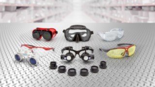 Una serie di occhiali che rappresentano i carrelli commissionatori di Linde Material Handling