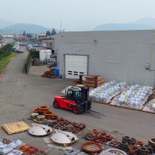 Carrello elettrico Linde E180 per OMB Valves