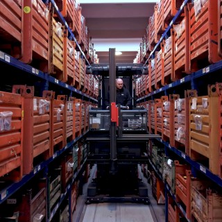 Carrello combinato per corsie strette Linde K per OMB