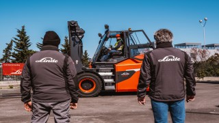 : linde mh presenta in italia i nuovi carrelli elettrici e-100-180  : linde mh presenta in italia i nuovi carrelli elettrici e-100-180