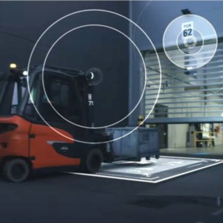 Kion_linde_collisione-carrello-infrastrutture-crop Kion_linde_collisione-carrello-infrastrutture-crop